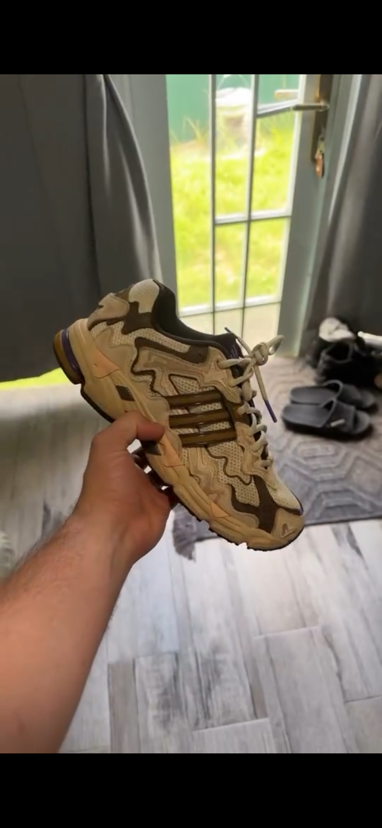 adidas Response CL Bad Bunny Paso Fino