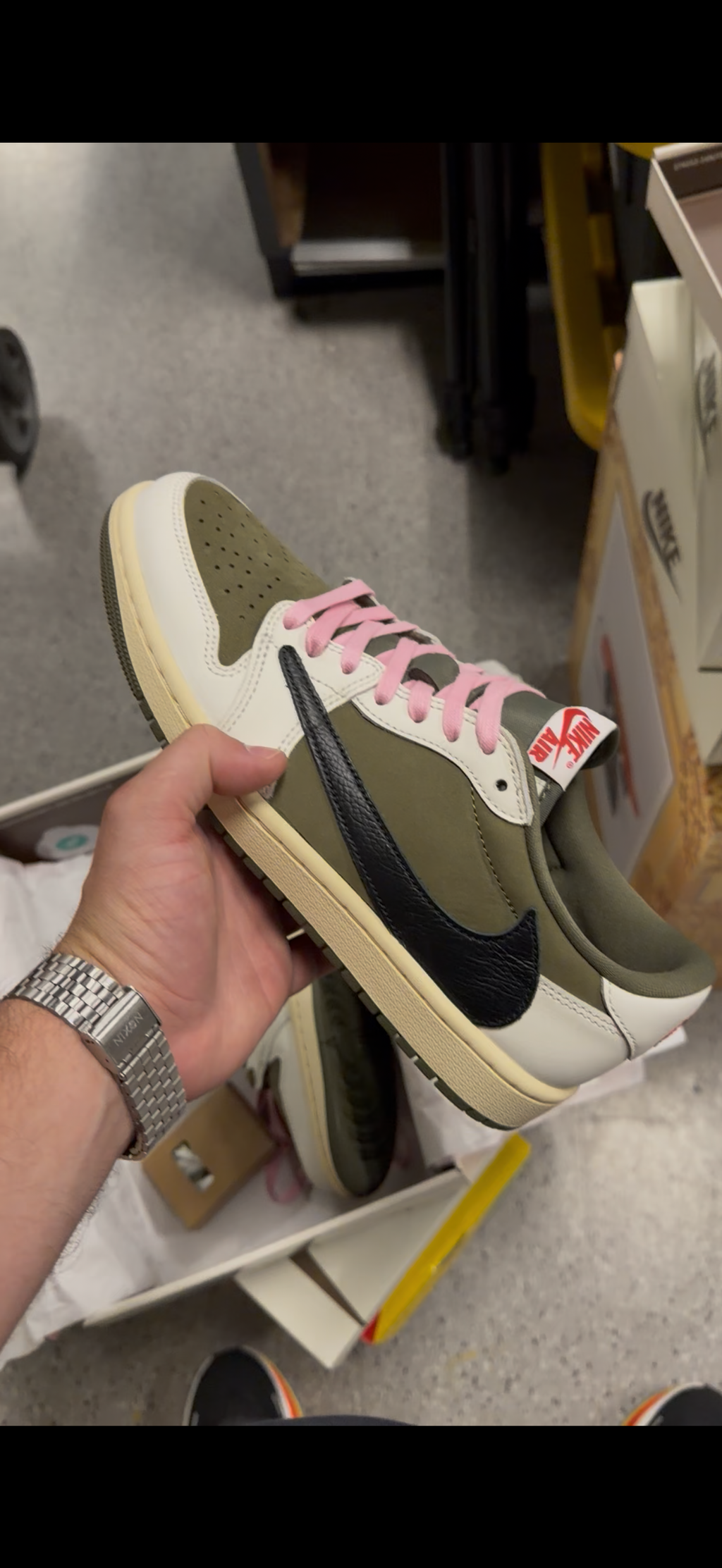 Jordan 1  Low Travis Scott Medium Olive