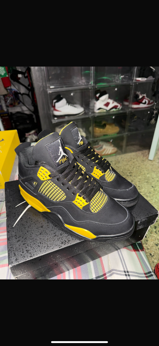 Jordan 4 thunder