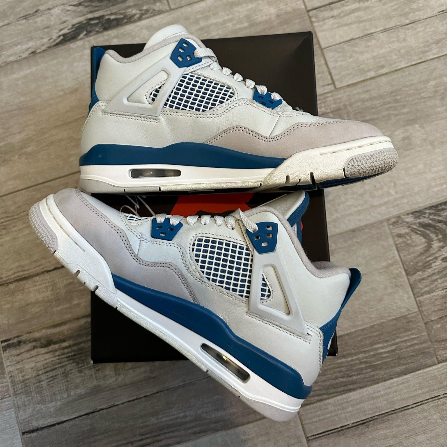 Jordan 4 Retro Military Blue 2024 (Pre-Owned)